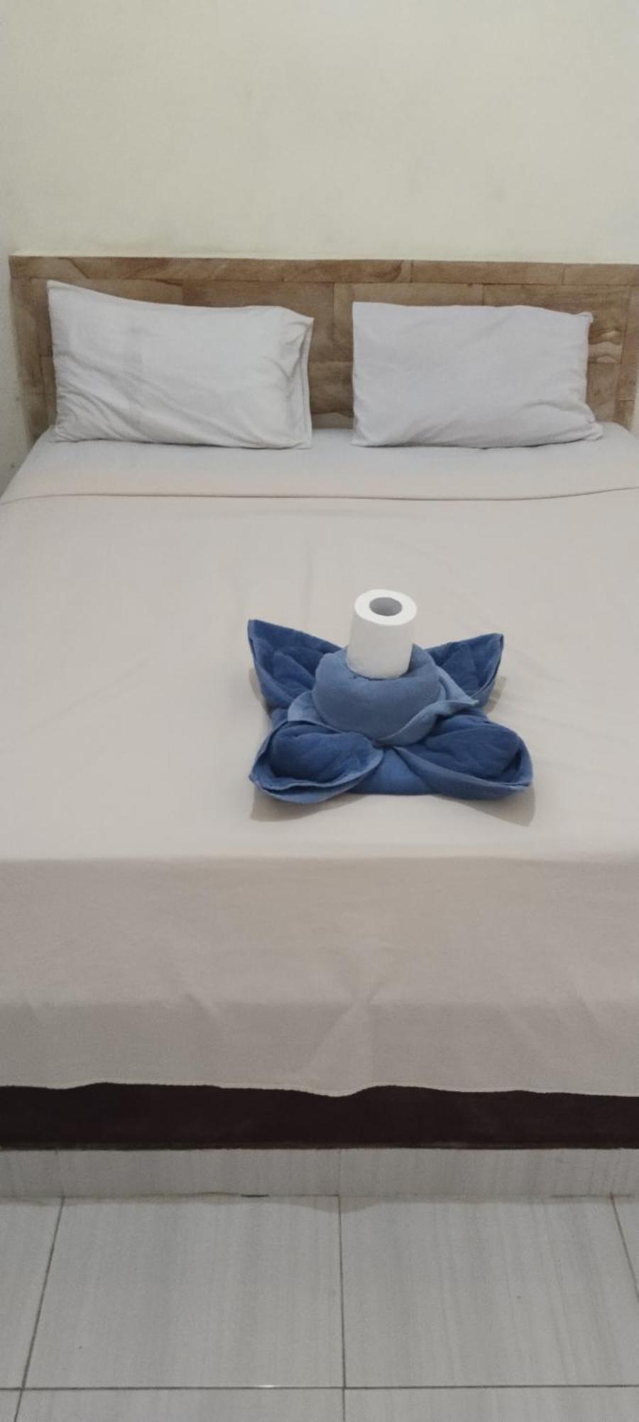 Amed Stop Inn Homestay, Rooftop Restaurant And Bar エクステリア 写真