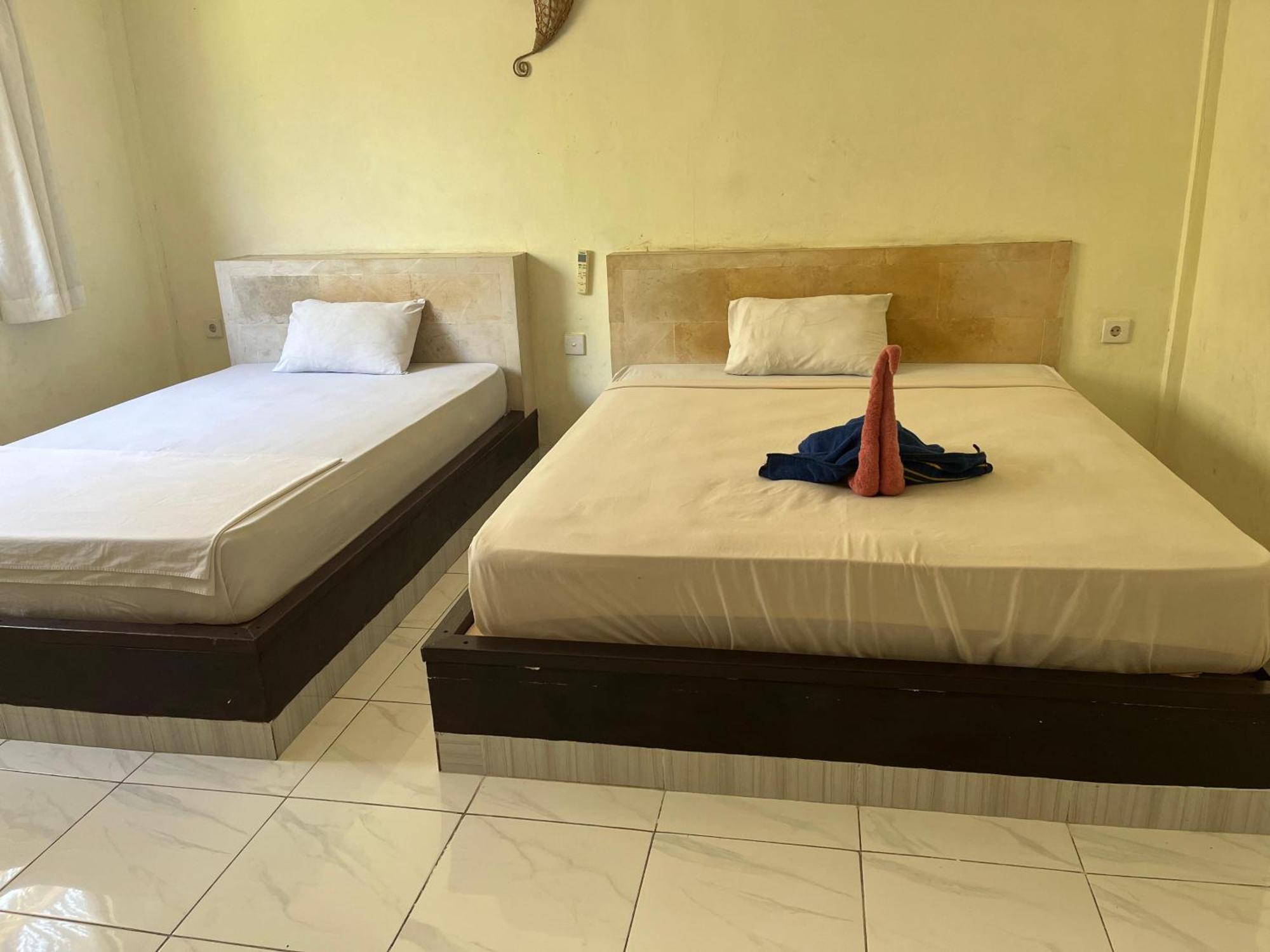 Amed Stop Inn Homestay, Rooftop Restaurant And Bar エクステリア 写真