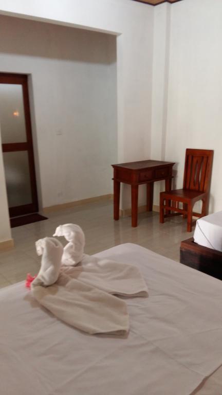 Amed Stop Inn Homestay, Rooftop Restaurant And Bar エクステリア 写真