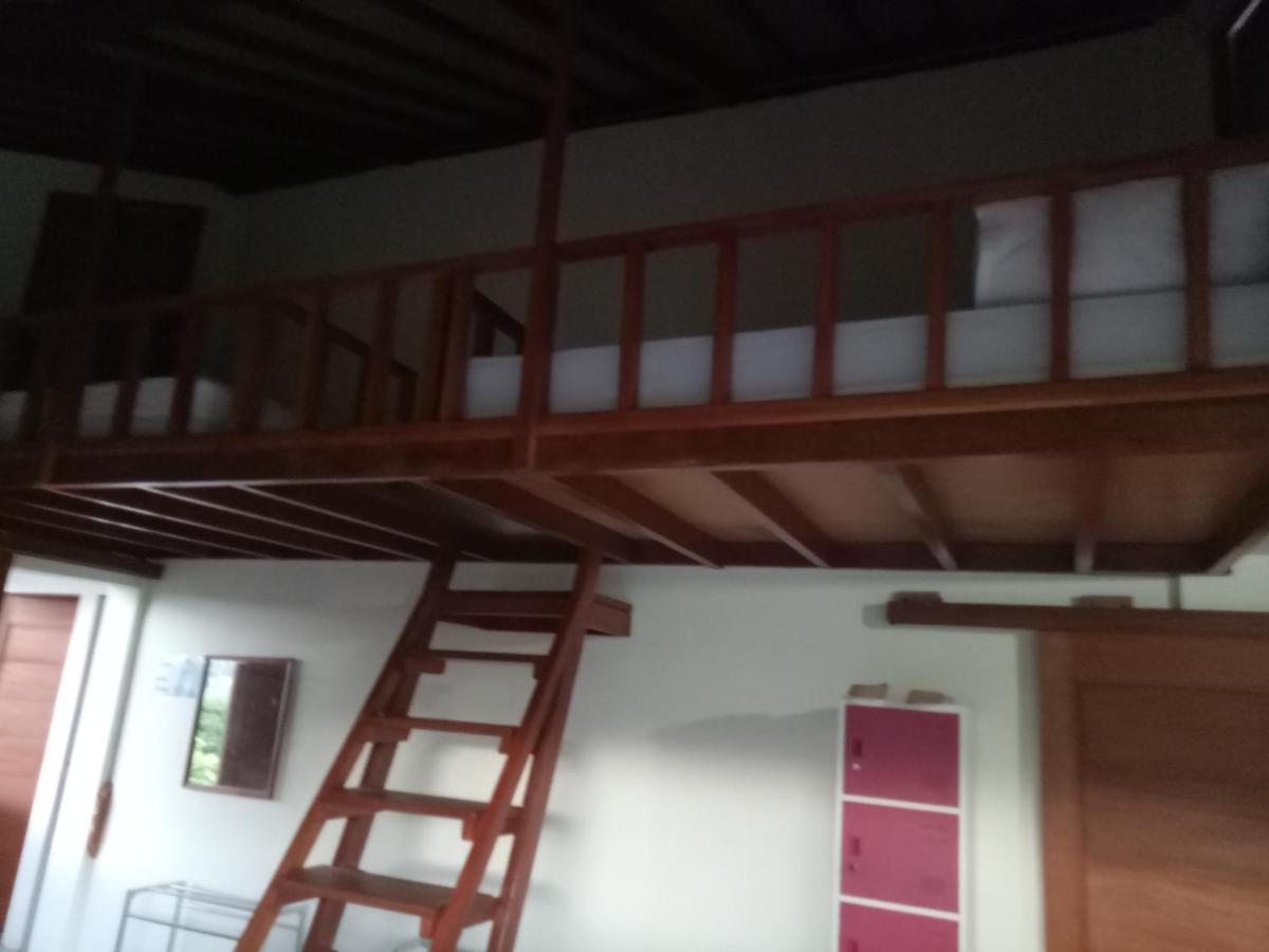 Amed Stop Inn Homestay, Rooftop Restaurant And Bar エクステリア 写真