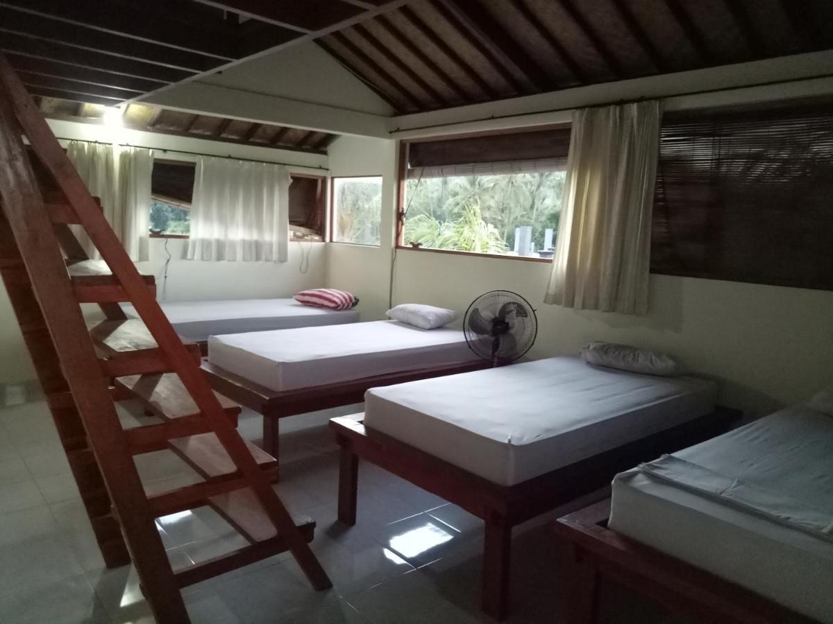 Amed Stop Inn Homestay, Rooftop Restaurant And Bar エクステリア 写真