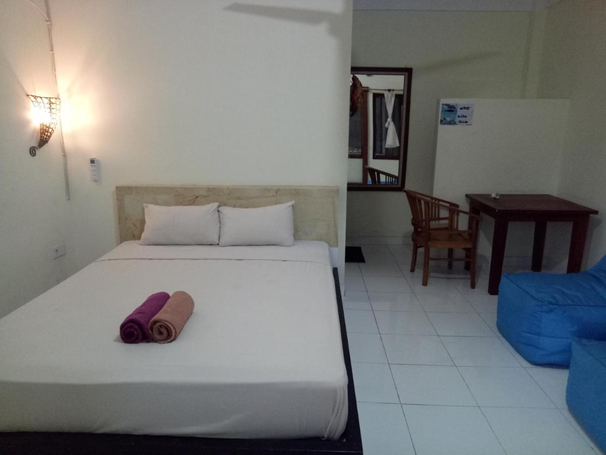 Amed Stop Inn Homestay, Rooftop Restaurant And Bar エクステリア 写真